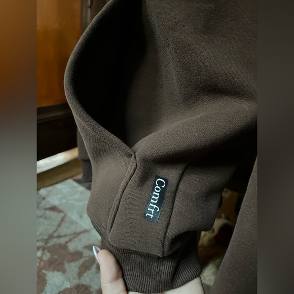 Comfrt The Standard Hoodie - Picture 4 of 11